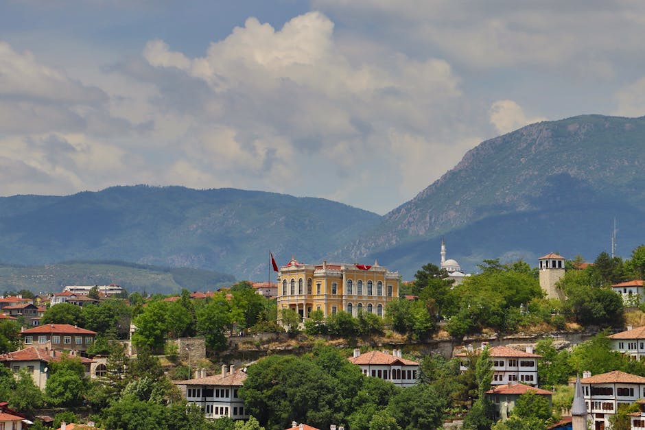Explore the charming town of Safranbolu in Türkiye, showcasing its historic architecture and scenic mountain backdrop